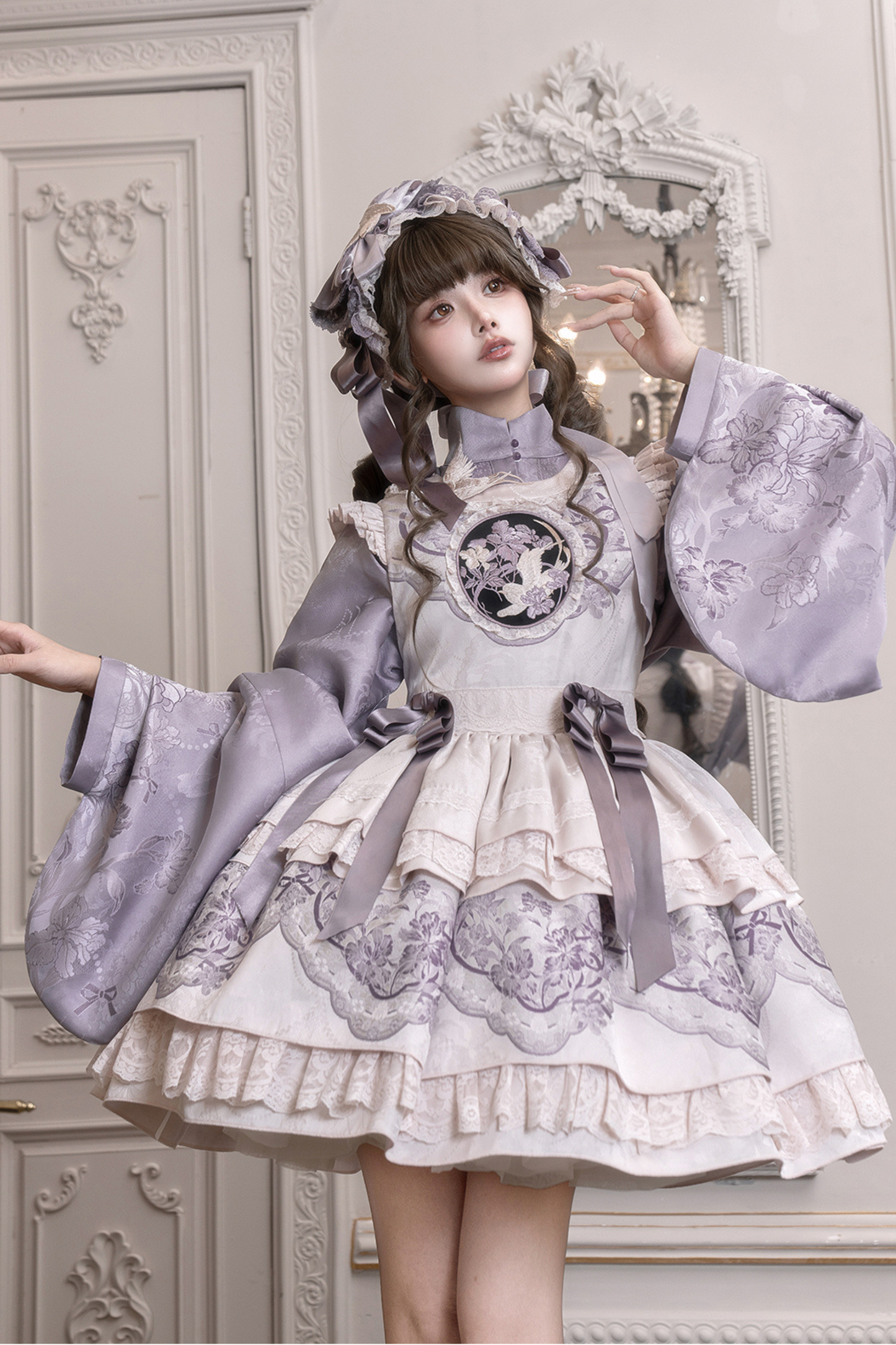 チャイナスタンドカラージャケット+サスペンダードレス+ヘアバンド