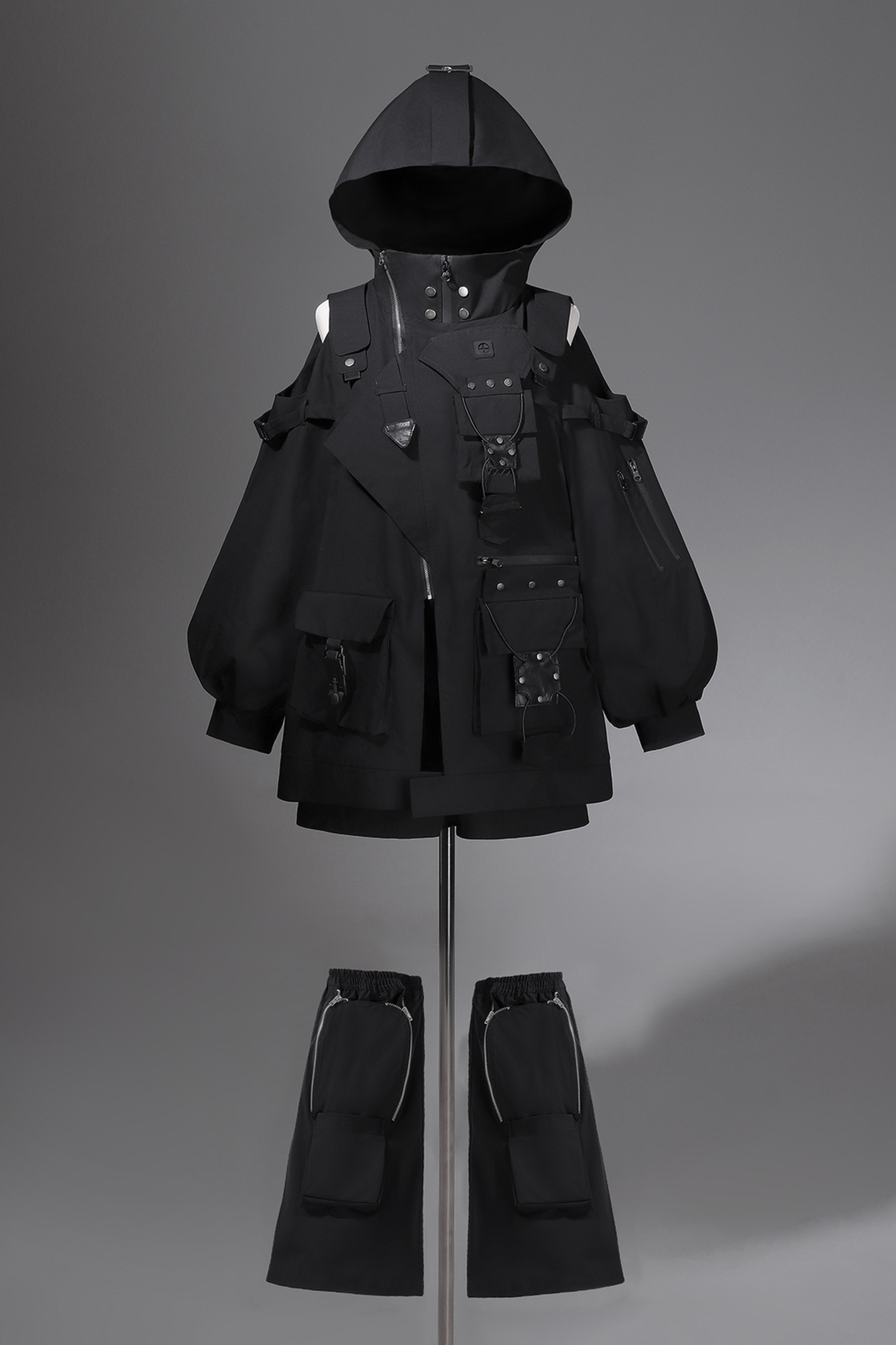 ダークフードジャケット+ショートパンツ+レッグカバー