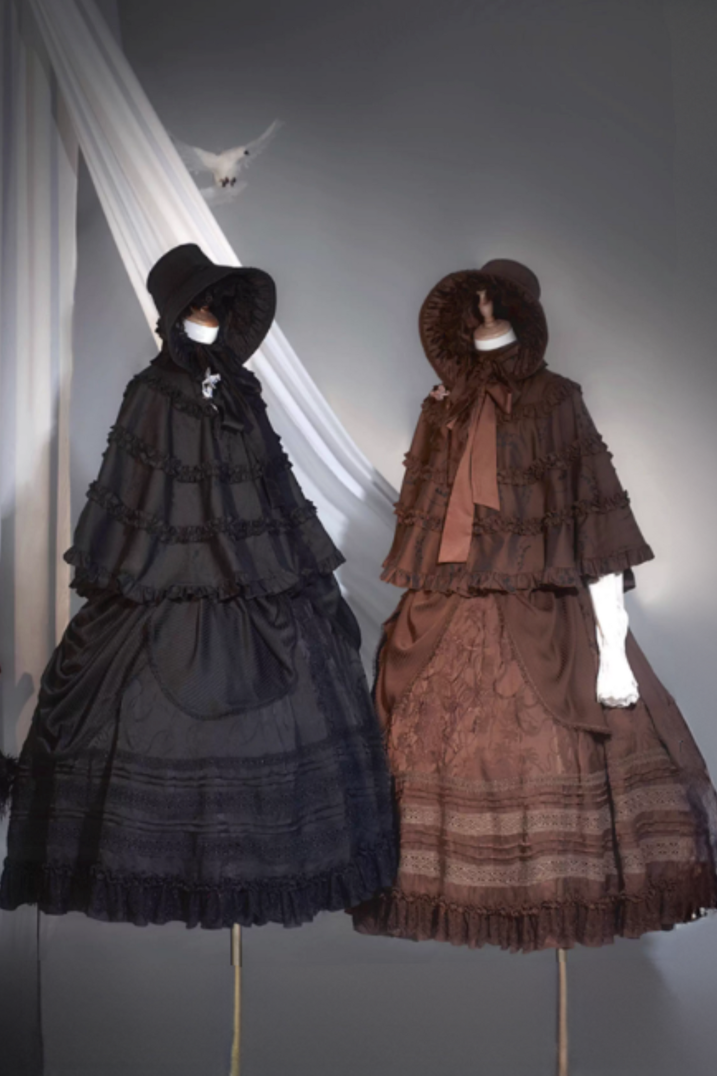 【予約商品】Song of the Lonely Birdアンティークケープ