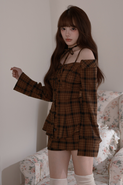 Karo-Oberteil mit schulterfreiem Ausschnitt + Kurze Hose