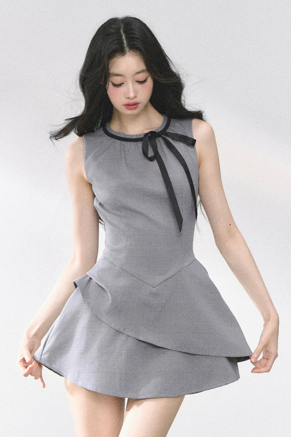 フレンチガーリーリトルリボンノースリーブワンピース