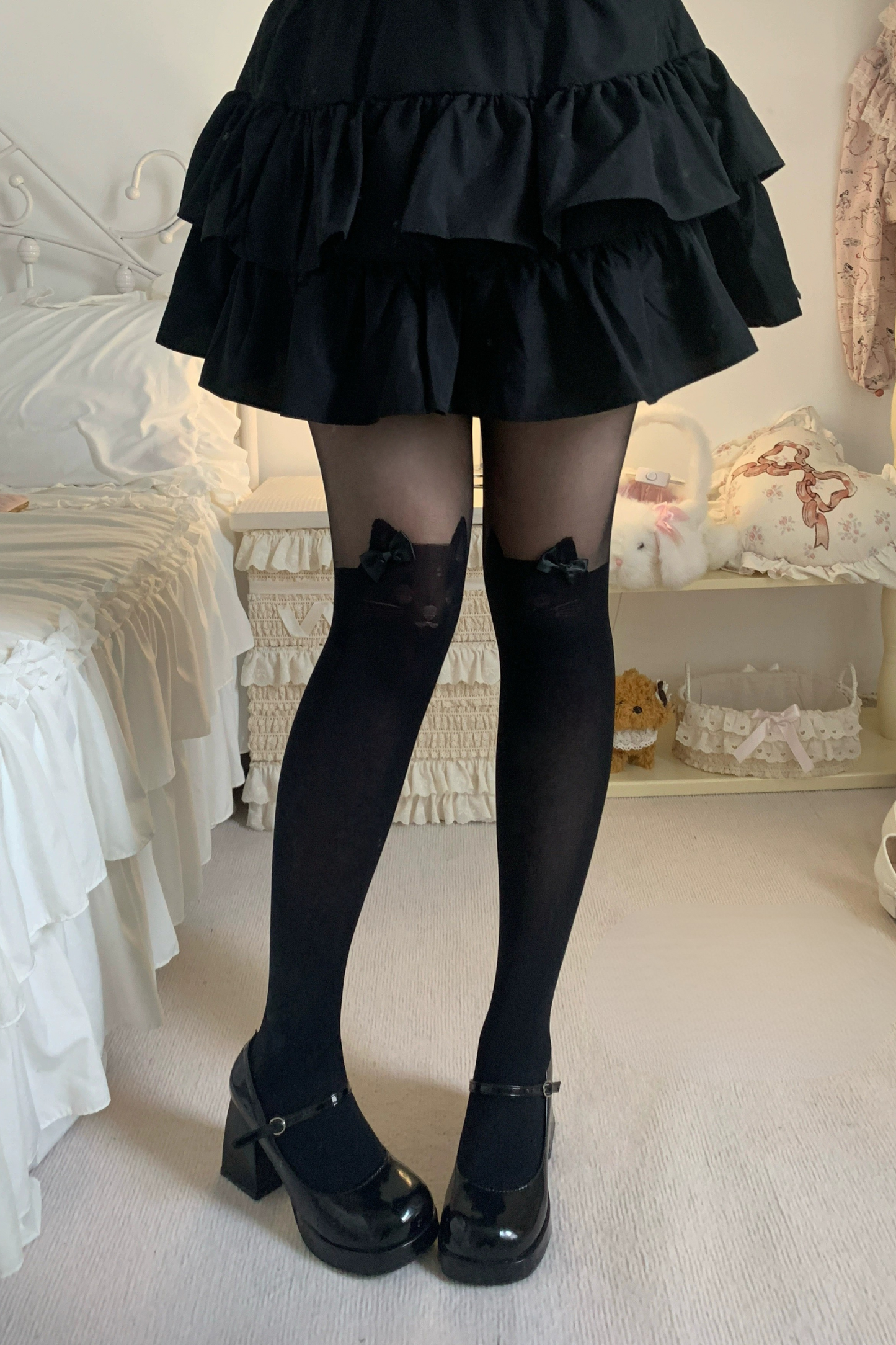 Ribbon knee-high style tights