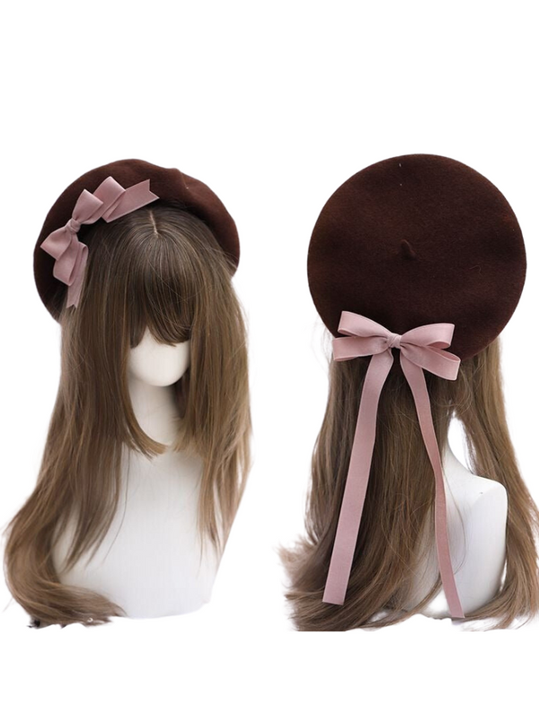 Sweet beret with ribbon
