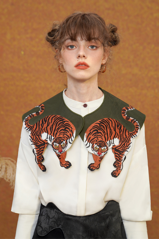tiger faux collar