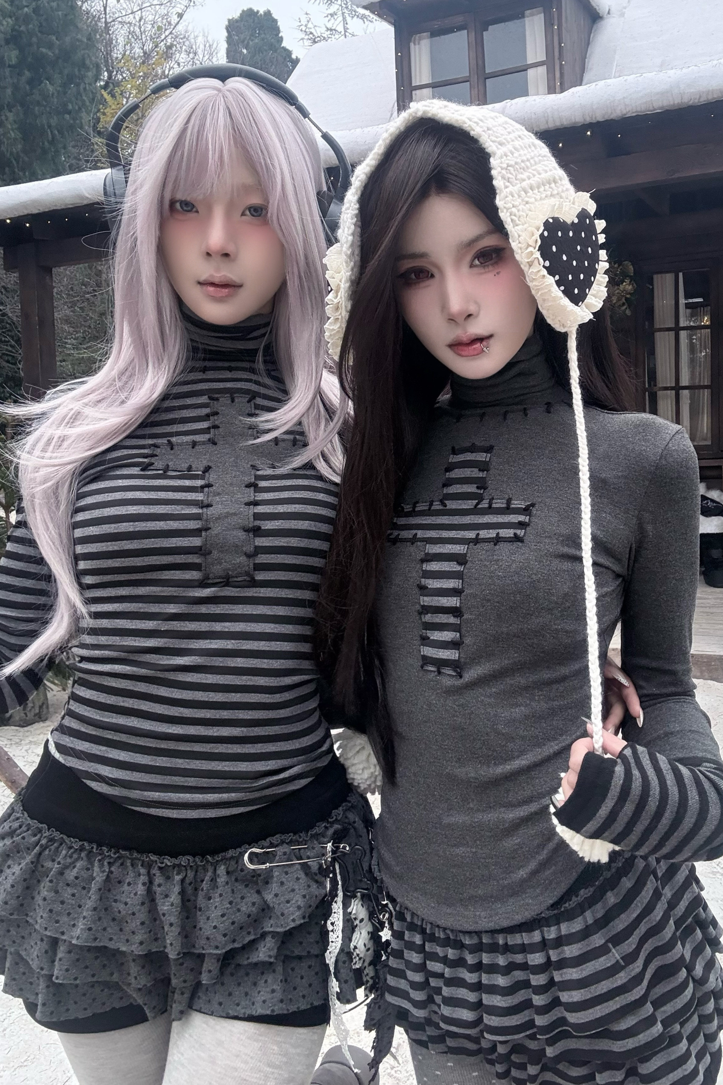 クロスハイネックトップス+パンツスカート+ペンダント