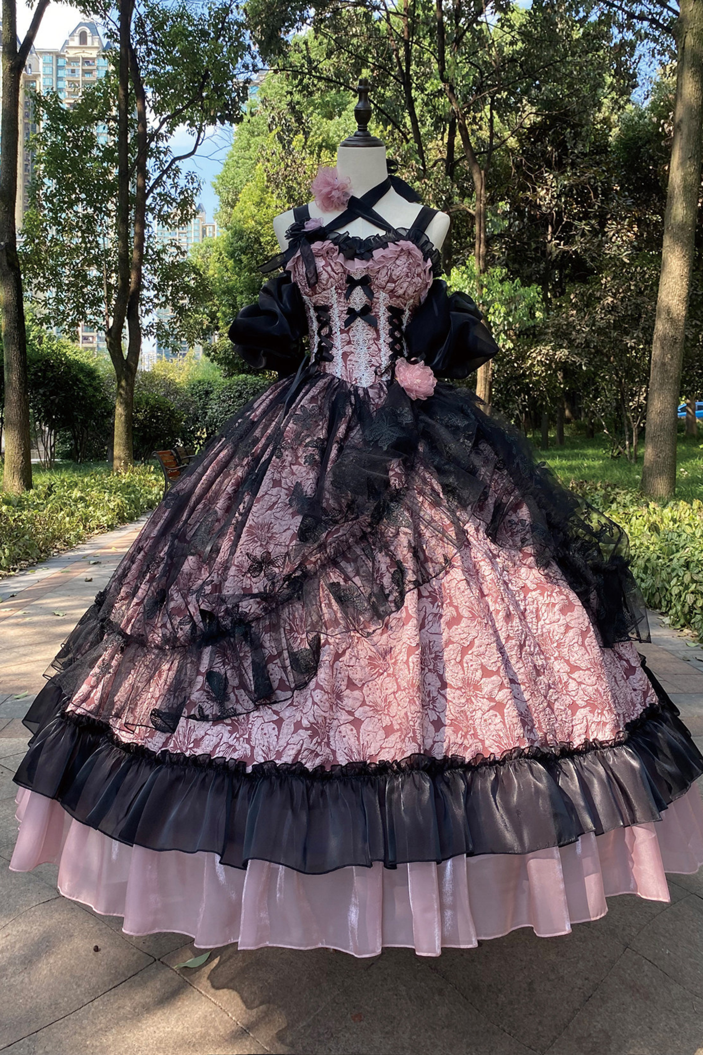 ダークフローラルロリータドレス