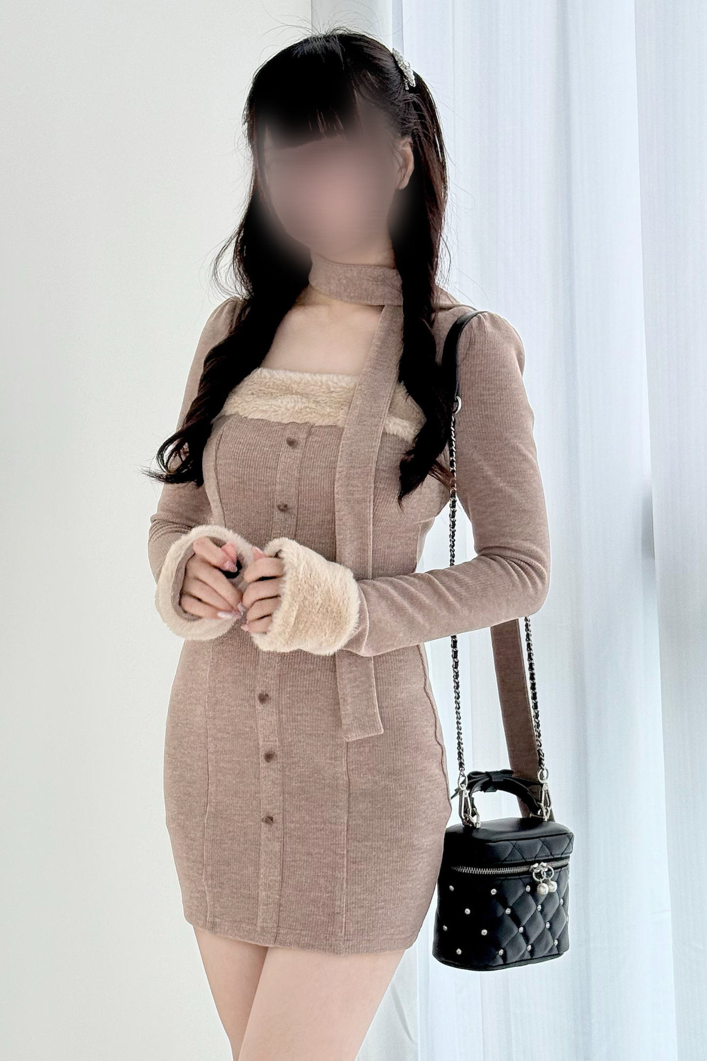 Point Boa Design Tight Dress