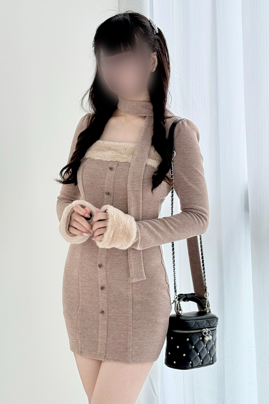 ポイントボアデザインタイトワンピース