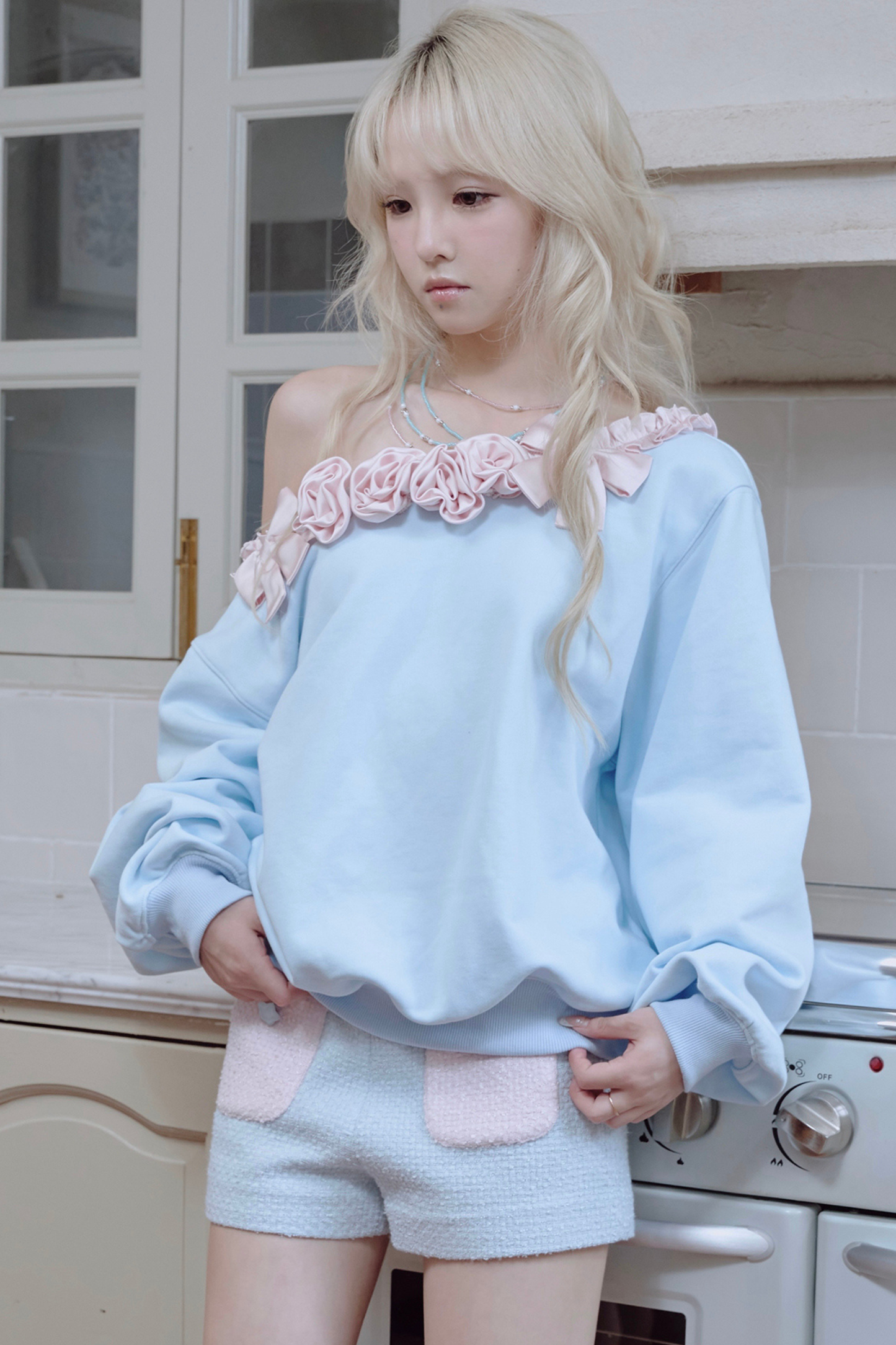 ローズサテンリボンワンショルダースウェット