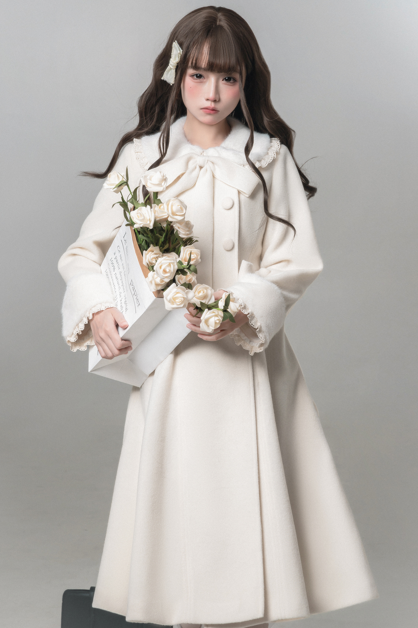 ホワイトスノーロングコート+シャツ+スカート