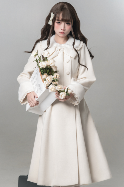 ホワイトスノーロングコート+シャツ+スカート