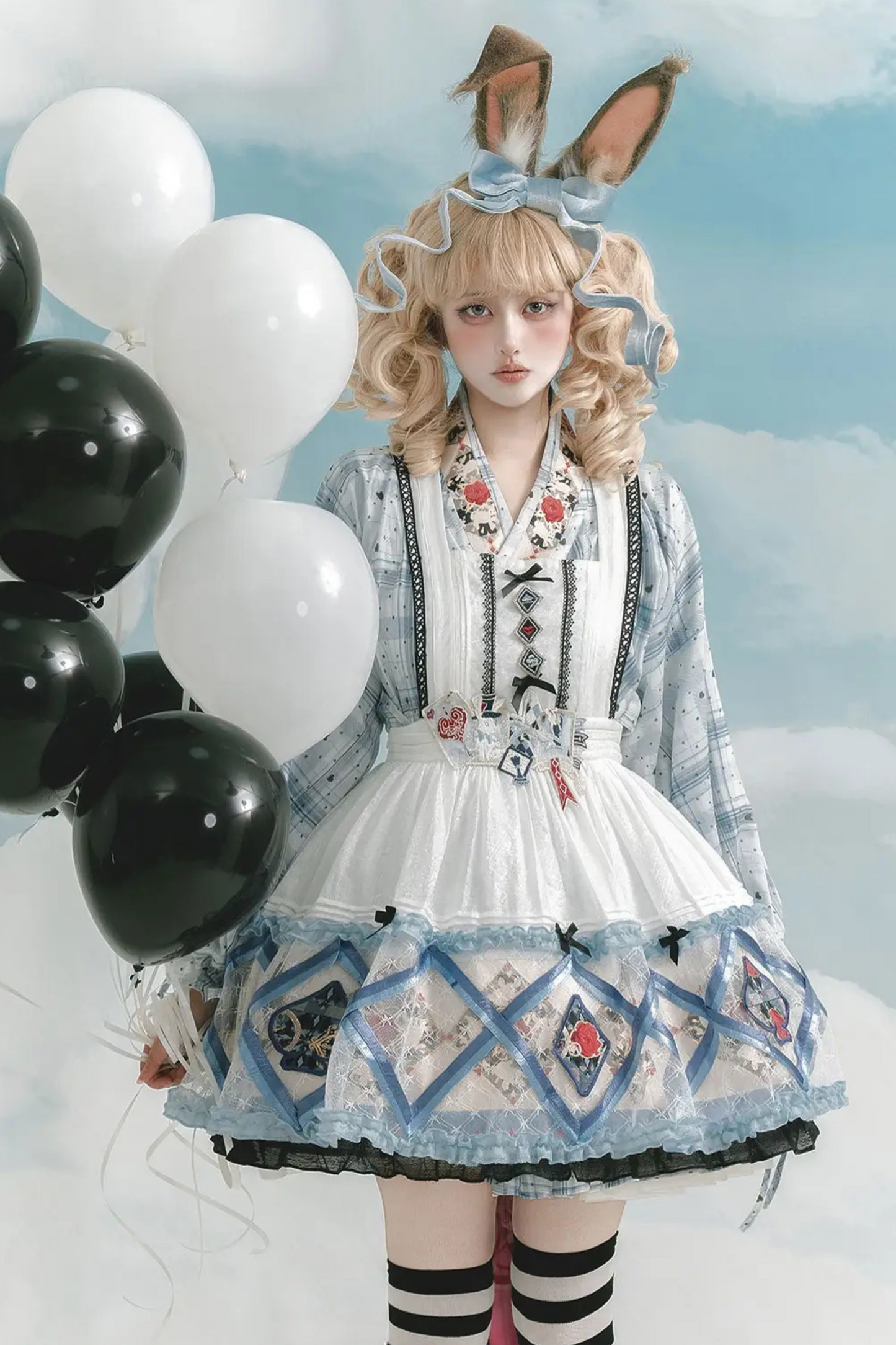 アリスワールドロリータドレス+エプロン+アクセサリー