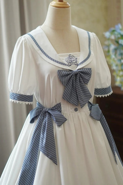 [Reservierungsschluss 28. Juni] 5 Farben/Sailor-Lolita-Streifenkleid mit Schleife und Puffärmeln