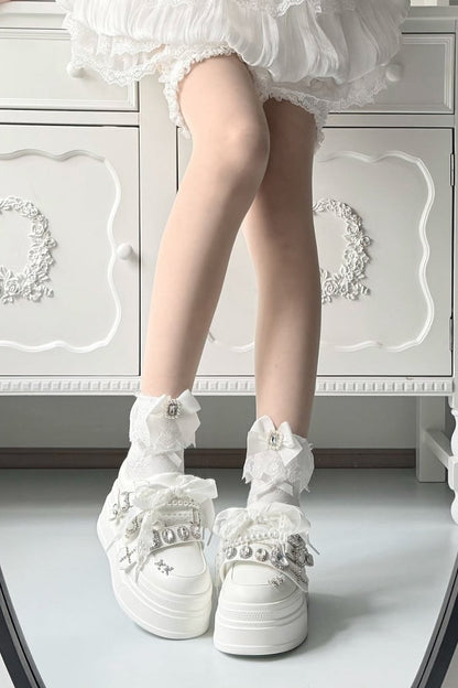 【10月6日予約締切】White/Pink/Black Rhinestone Buckle Lace Cross Charm Ribbon Chunky Sneakers