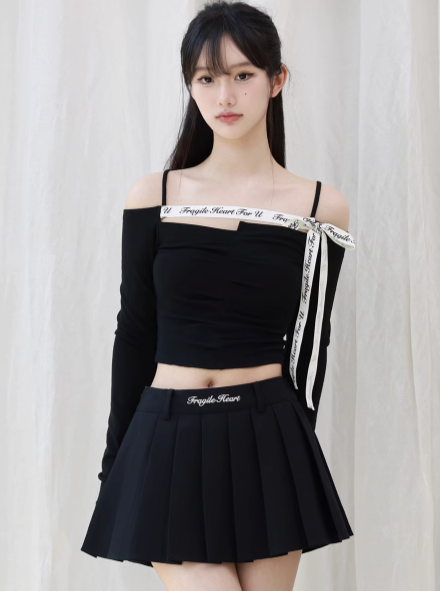 Logo Ribbon Strap Tight Tops