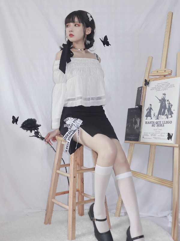 Off-the-shoulder logo &amp; ribbon shirring top + logo lace-up skirt