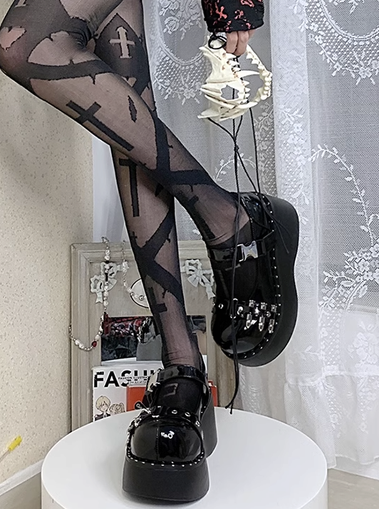 Lollie -round toe shoes with coach screws