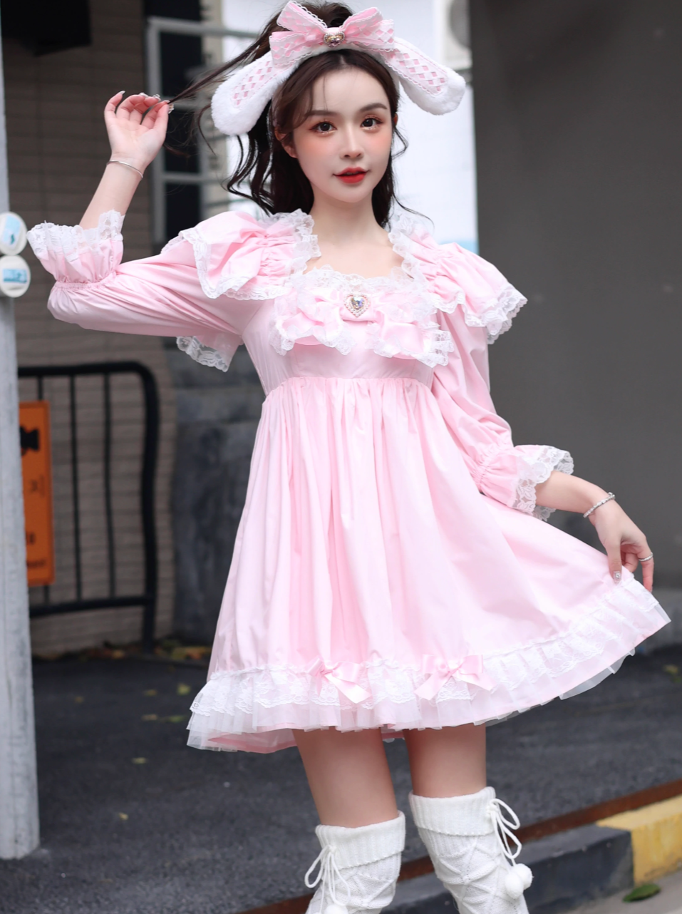 Lovely Sweet Lace Pinky Volume Dress