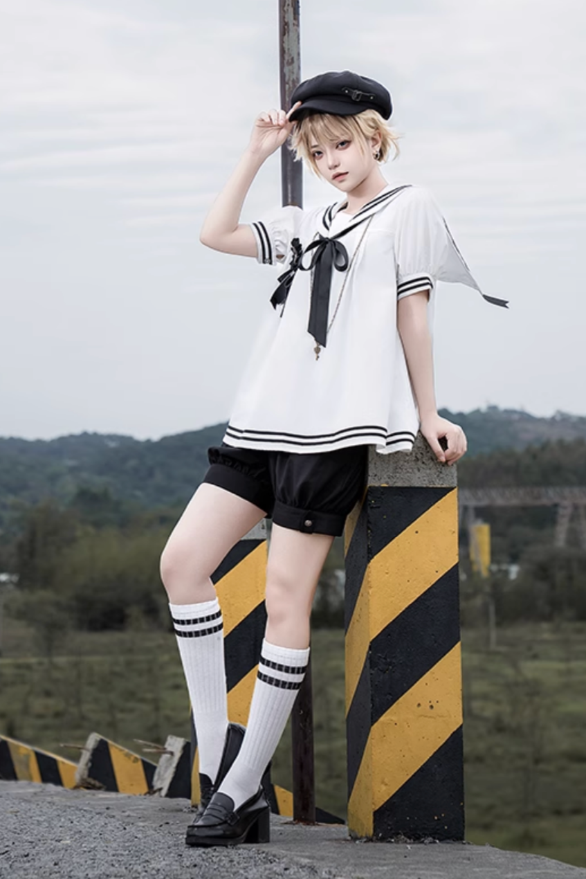 ホワイトブラックゴシックセーラーセットアップ