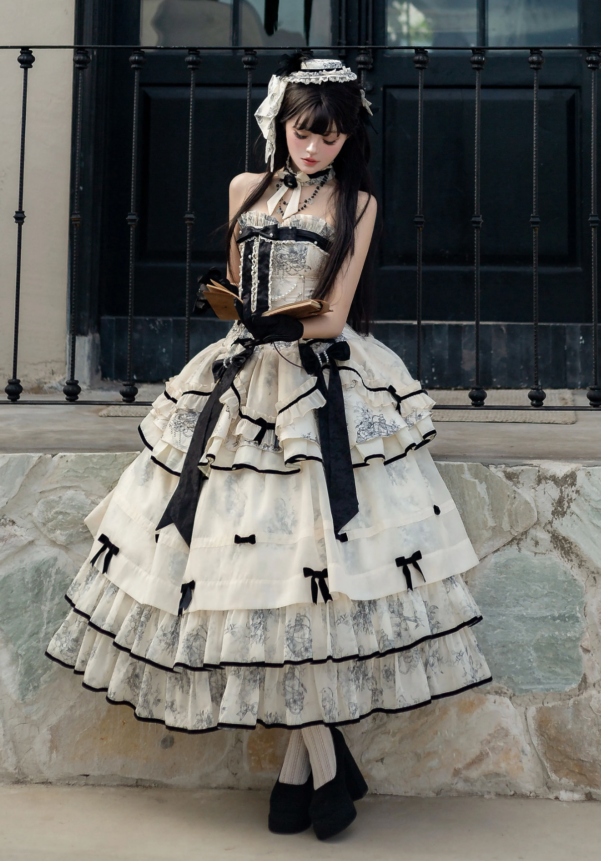 [Pre-order item] Brandy French Pearl Elegant Bustier Dress + Long Skirt + Black Jacquard Jacket + Complete Accessories