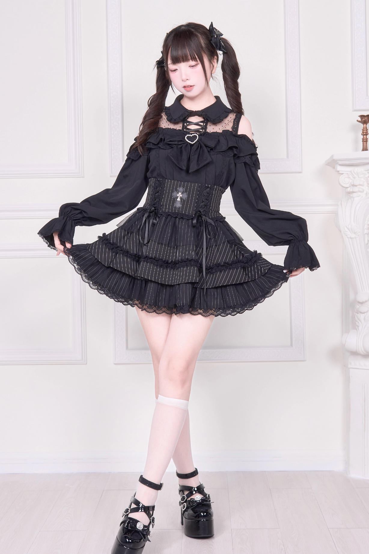 【予約商品】オフショルフリルリボンブラウス