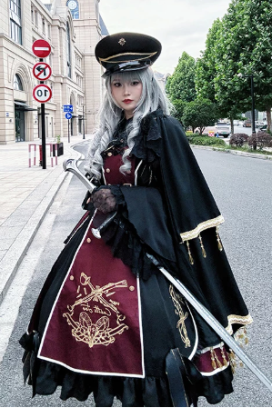 【6月28日予約締切】レッドブラック/ブルーブラックダークロリータゴールドエンブロイダリーテーラーカラーJKSドレス＋ネクタイ＋ウエストバッグ付きベルト