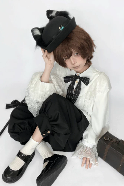 [Pre-order Deadline: September 28] Black Cat Ear Jewel Hat + Black and White Plush Cat Claw Paw Gloves