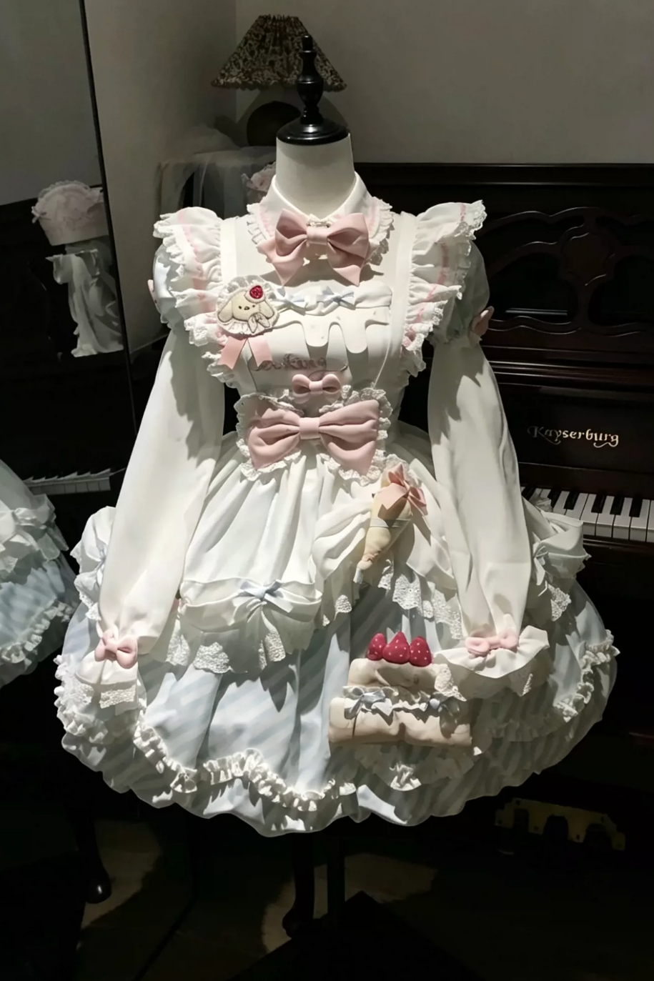 Ensemble robe Lolita à fleurs et chien