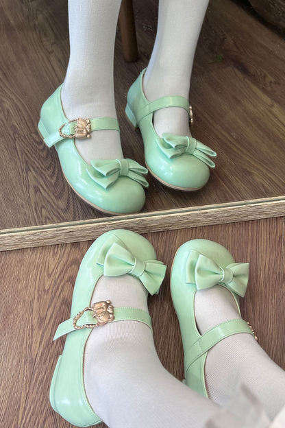 Glossy Sheep Bowknot Shoes