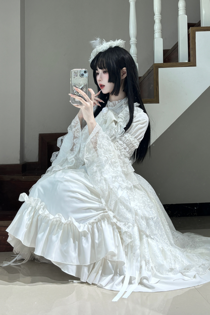 ゴシックスーパーゴージャスジスリーブロリータシャツ+フリルスカート+ハット