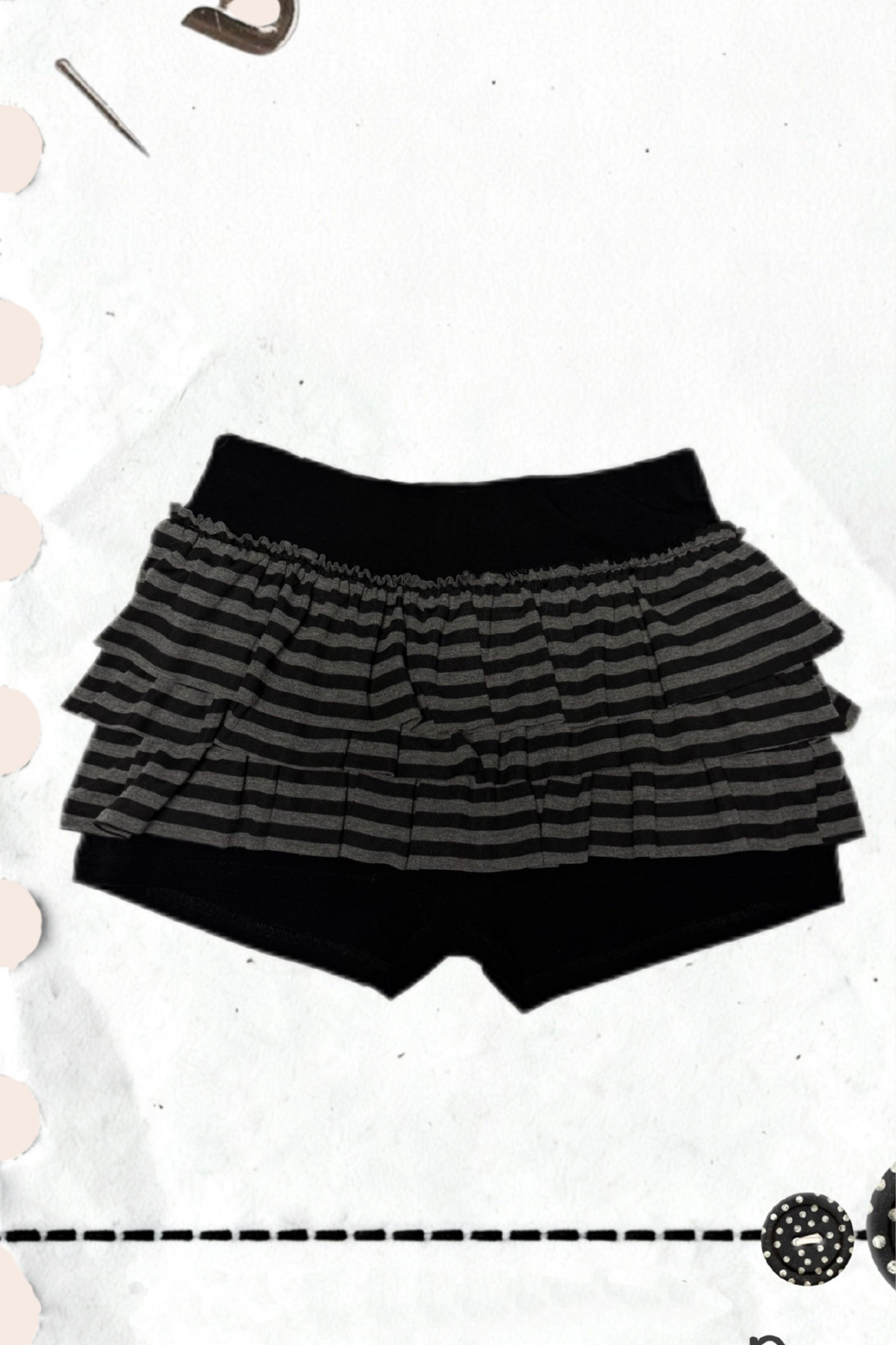 クロスハイネックトップス+パンツスカート+ペンダント