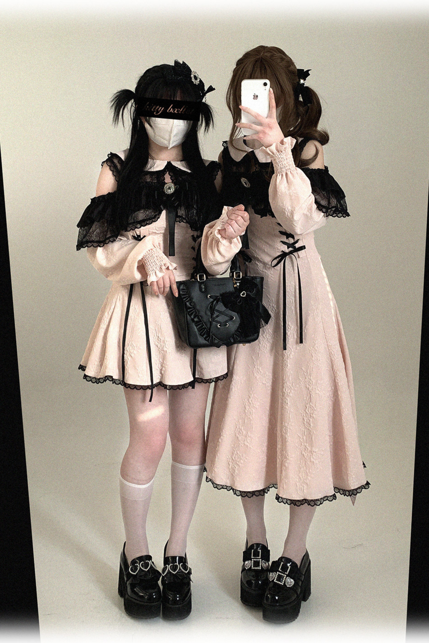 오프숄더 레이스업 레이스 원피스