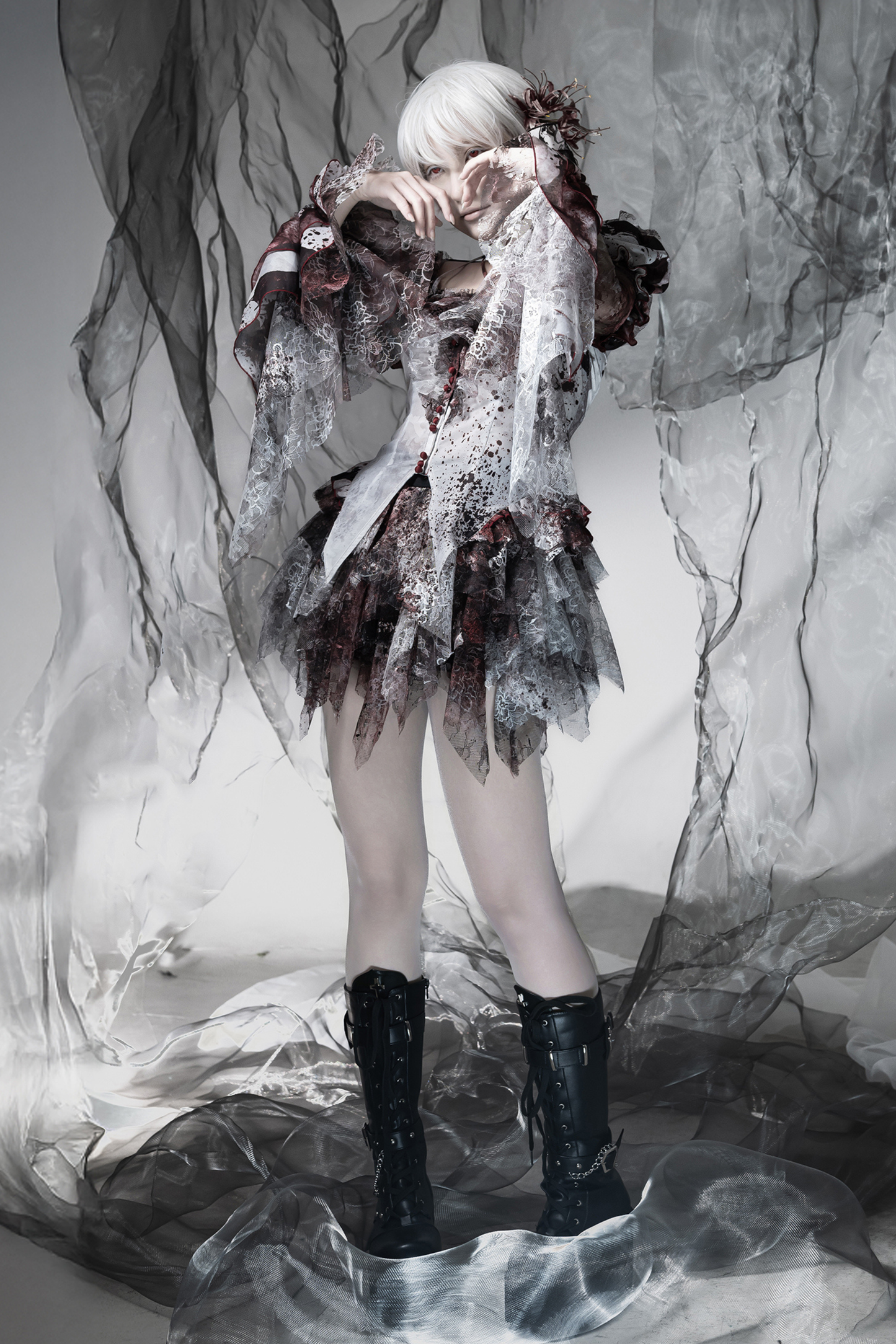 【12月10日予約締切】Bloodstainedスクエアホルターネックフレアスリーブトップス