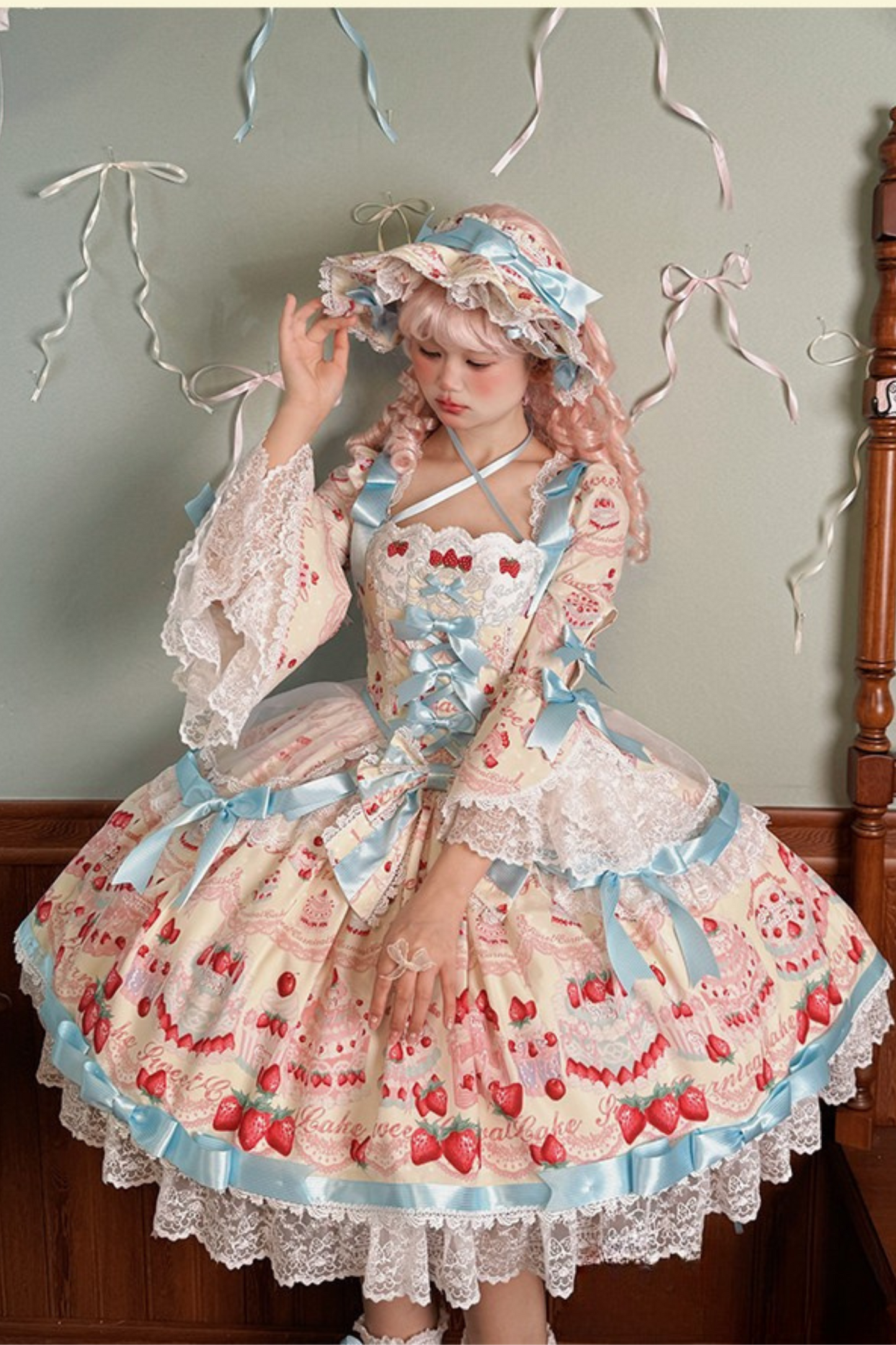 [Pre-order Deadline: July 8] Strawberry Doll Ribbon Dress
