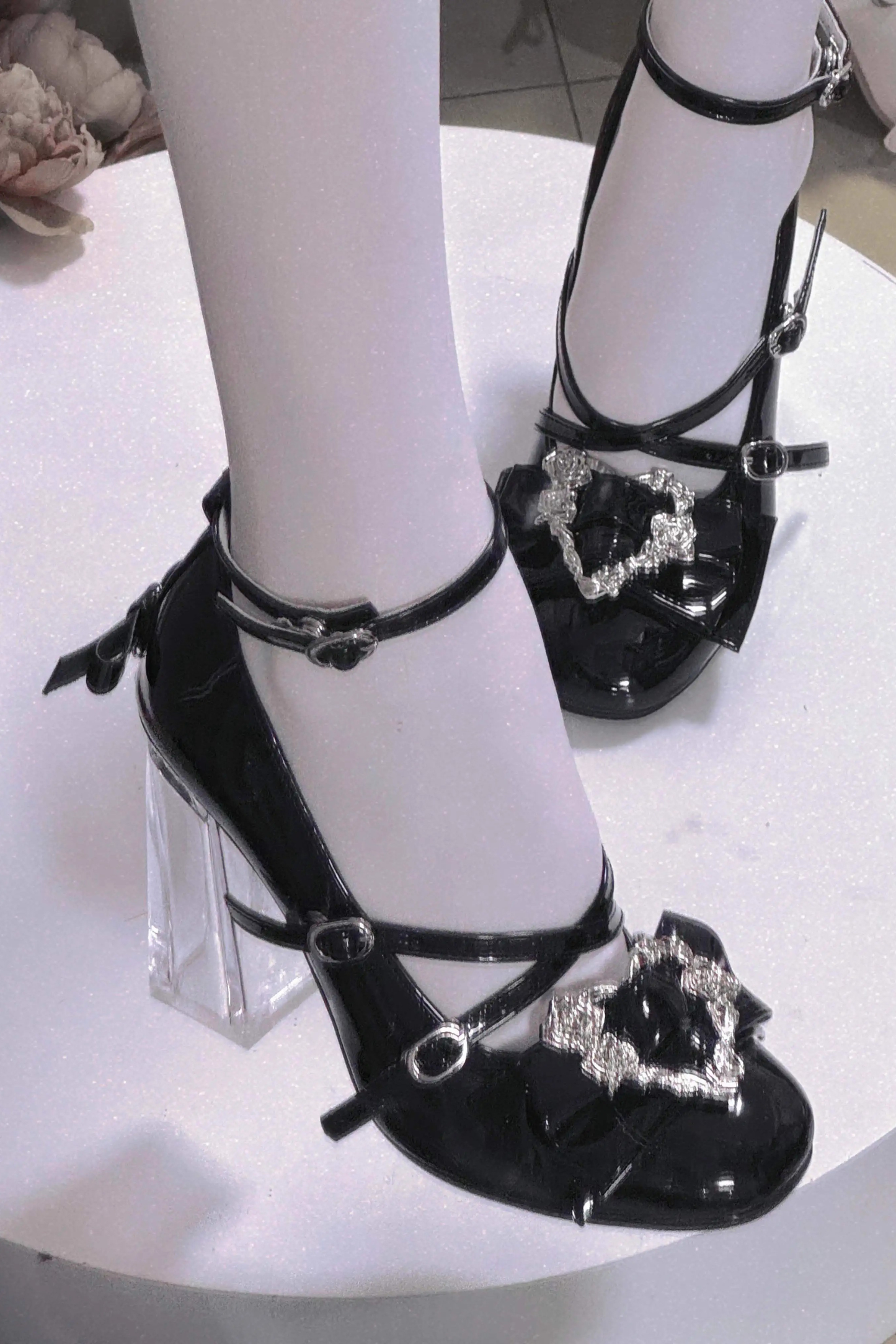 ラブバックルクリスタルヒールシューズ