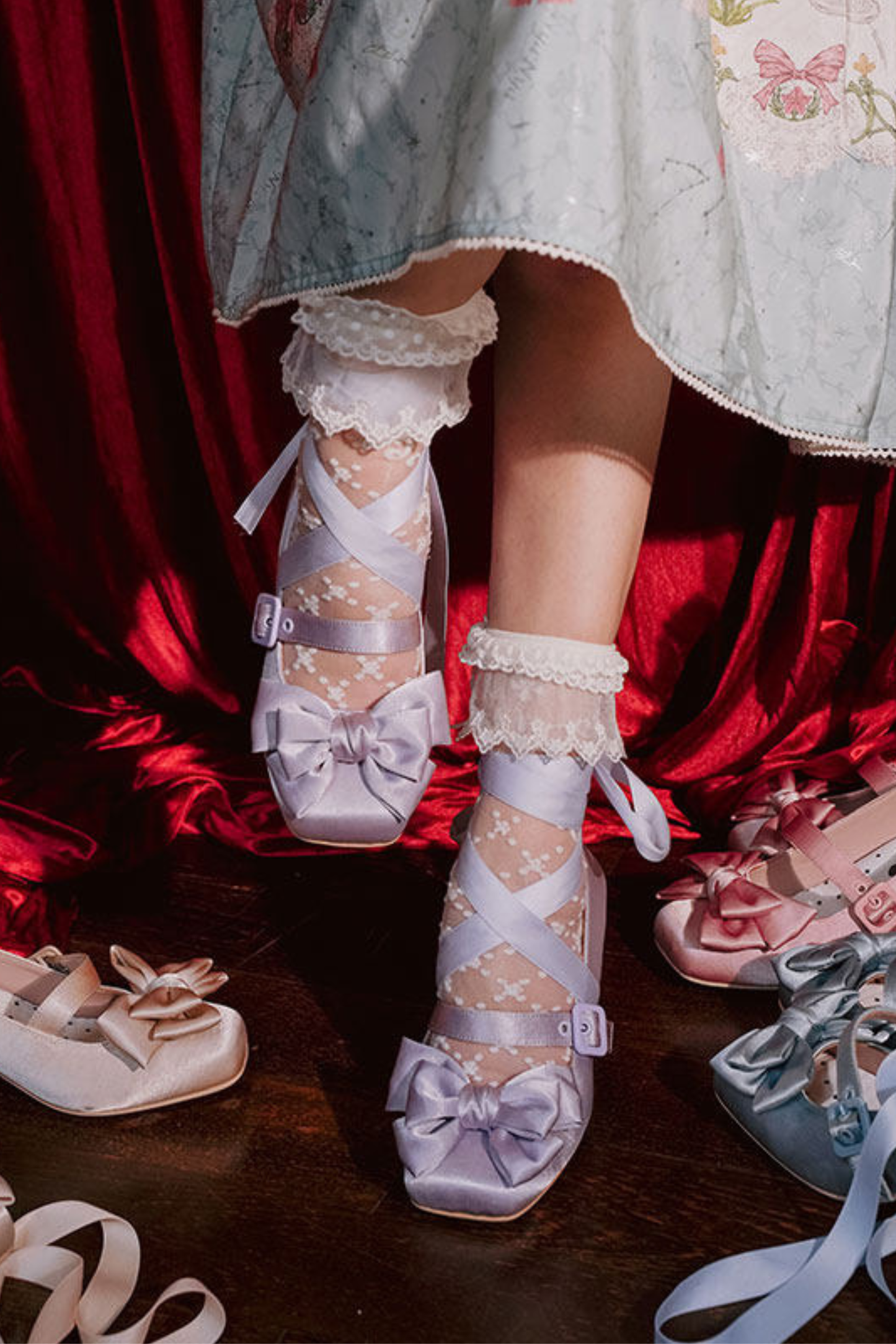 レースアップリボンサテンスクエアトゥシューズ