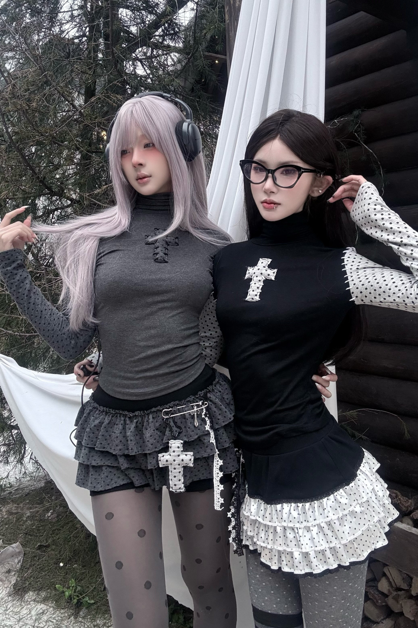 クロスドットタートルネックトップス+スカート+ペンダント