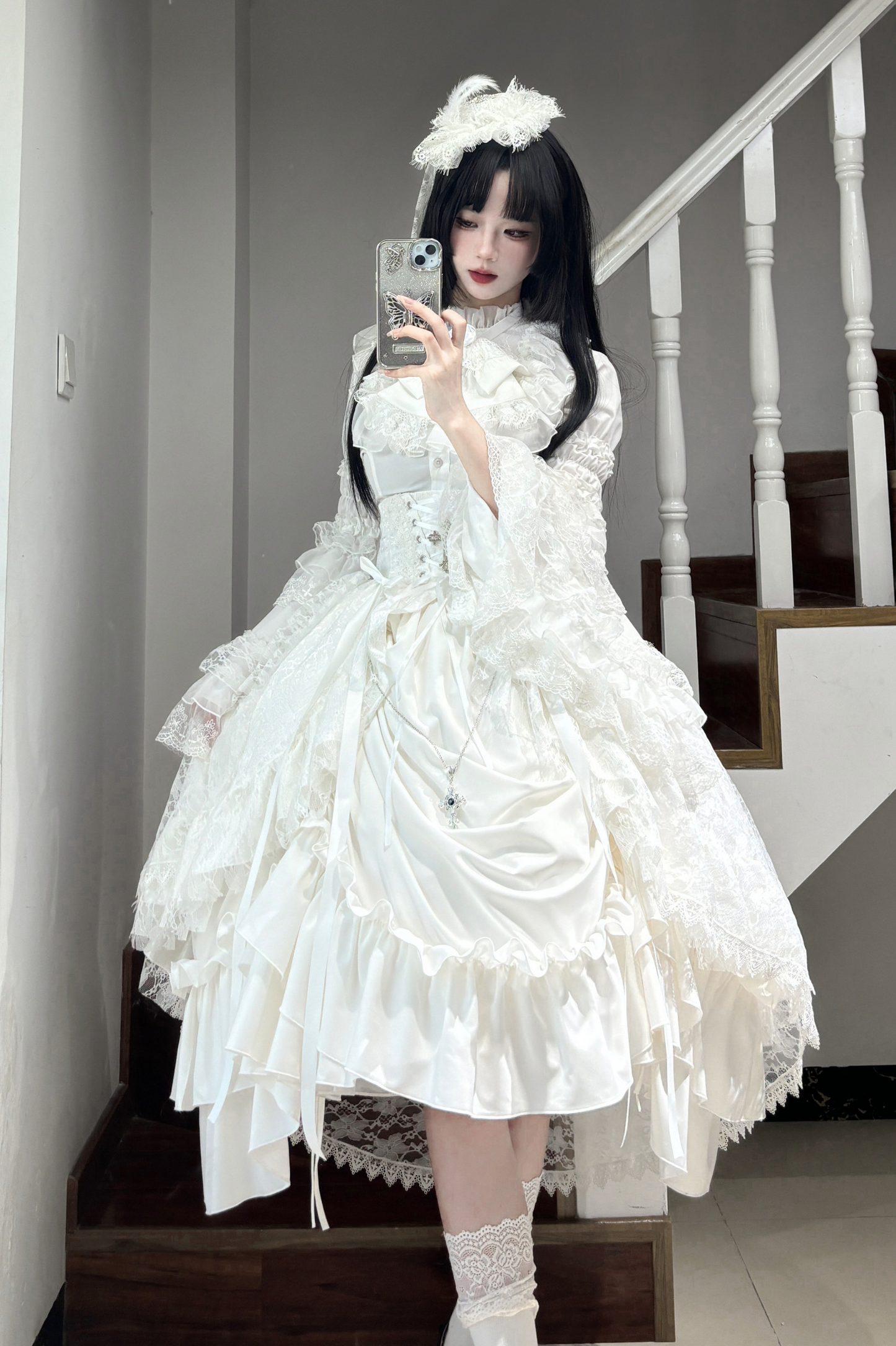 ゴシックスーパーゴージャスジスリーブロリータシャツ+フリルスカート+ハット