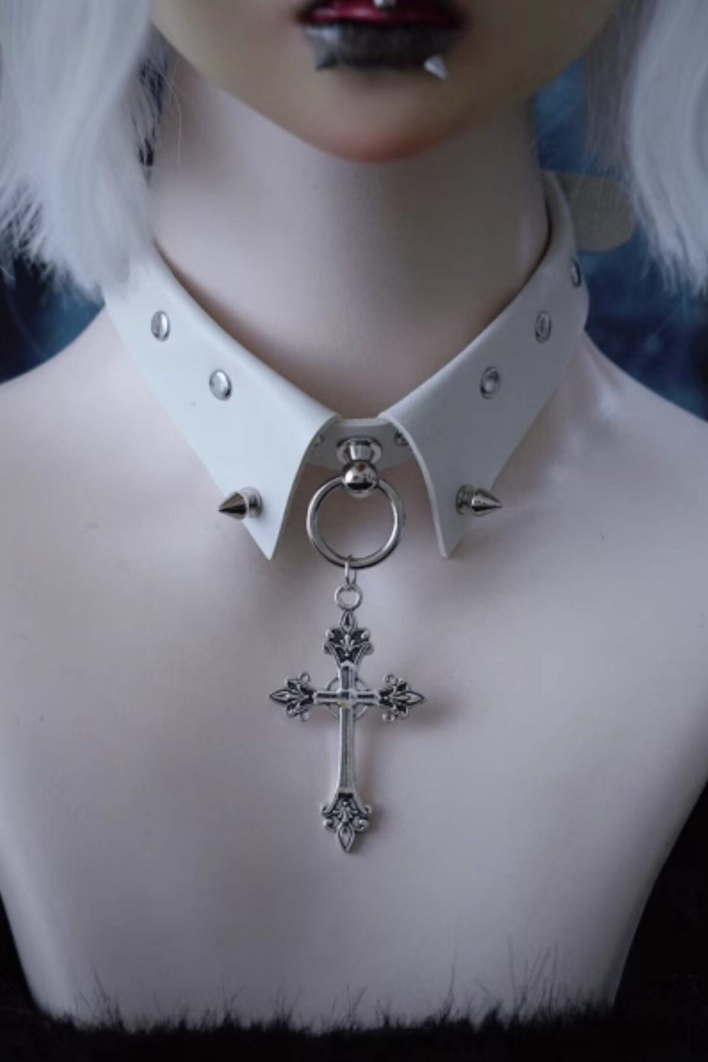 ストレンジクロスチョーカー