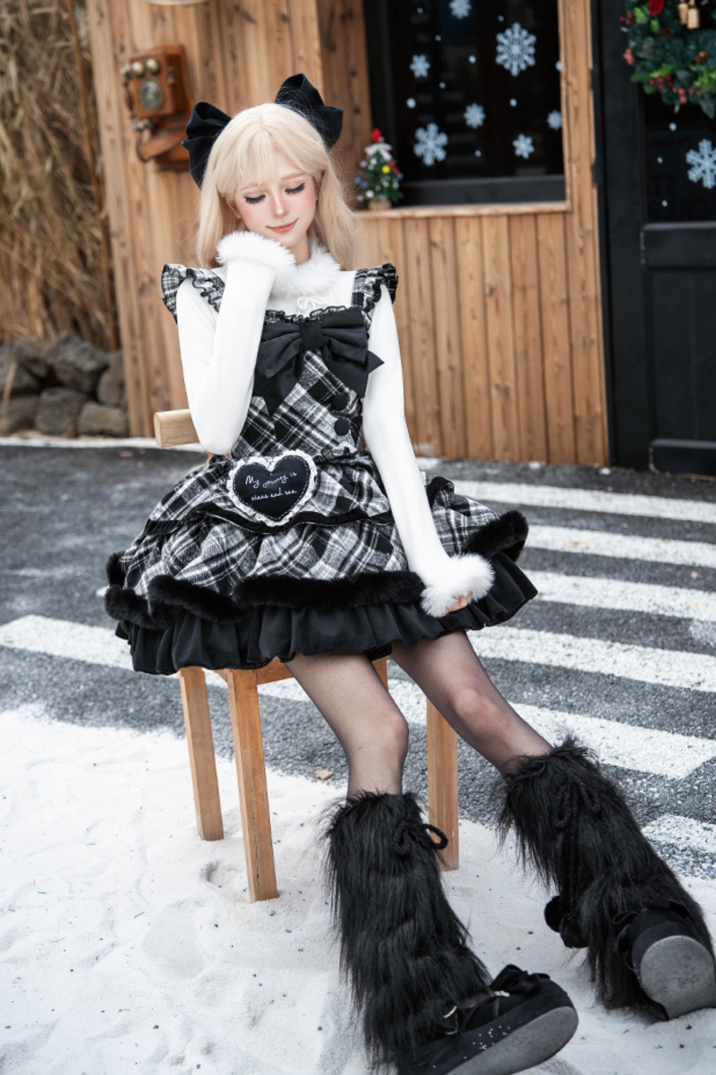 チェックドールジャンパースカート+リボンブローチ+ピン+ラブブローチ+ショール+トップス+レッグカバー