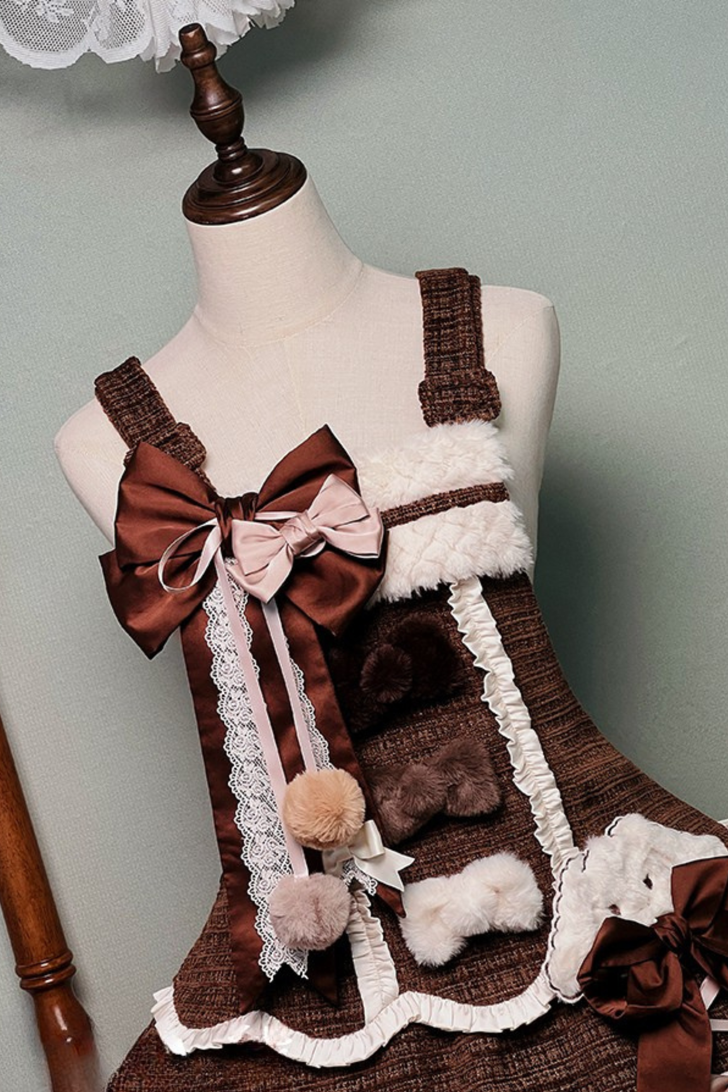 [Deadline for reservations: December 8] Floss Sugar Rabbit Fur Ball Ribbon Suspender Dress