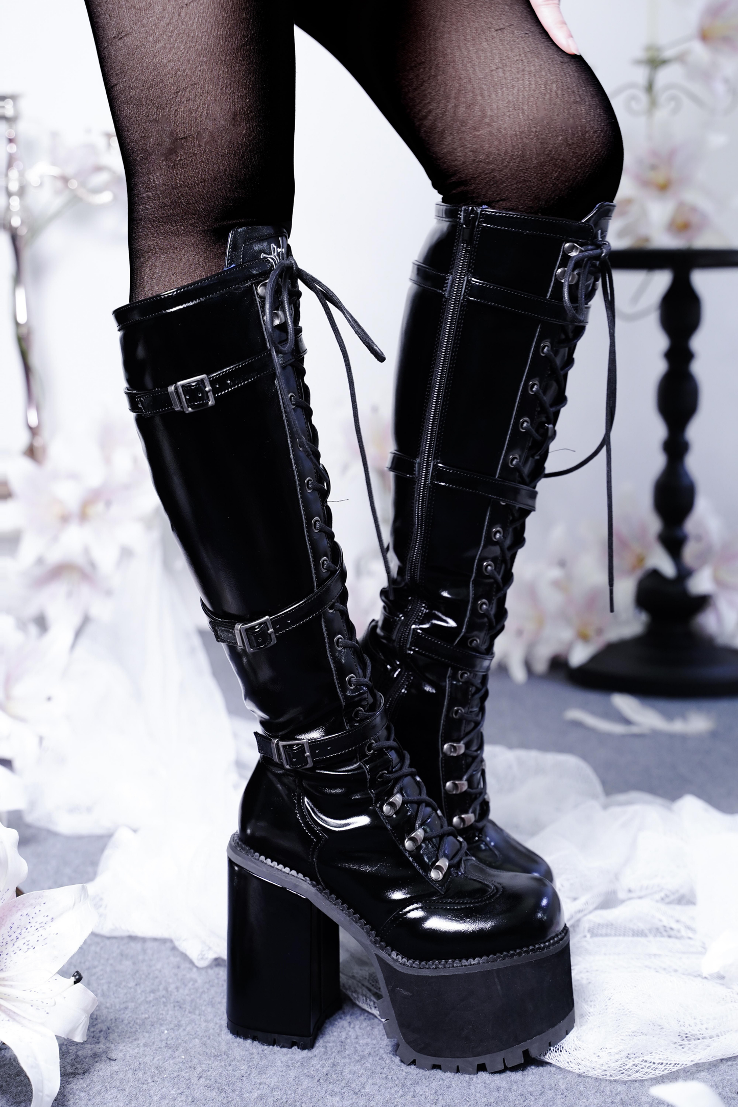 【4月4日予約締切】レースゴシックスエードレースアップブーツ