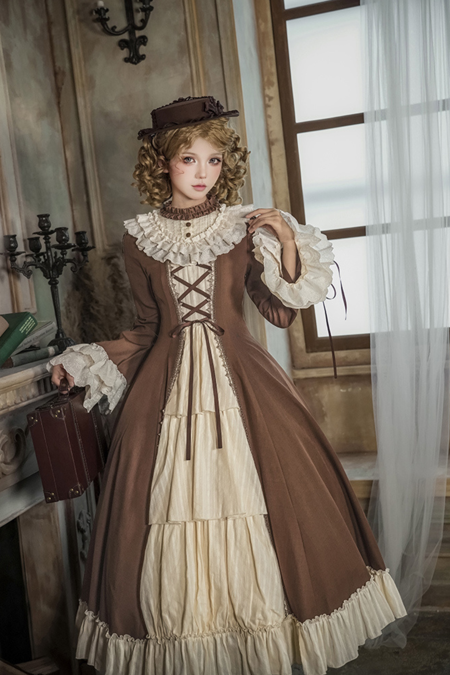 レーススタンドカラーフレアスリーブツインドールロリータドレス+カラー+ハット