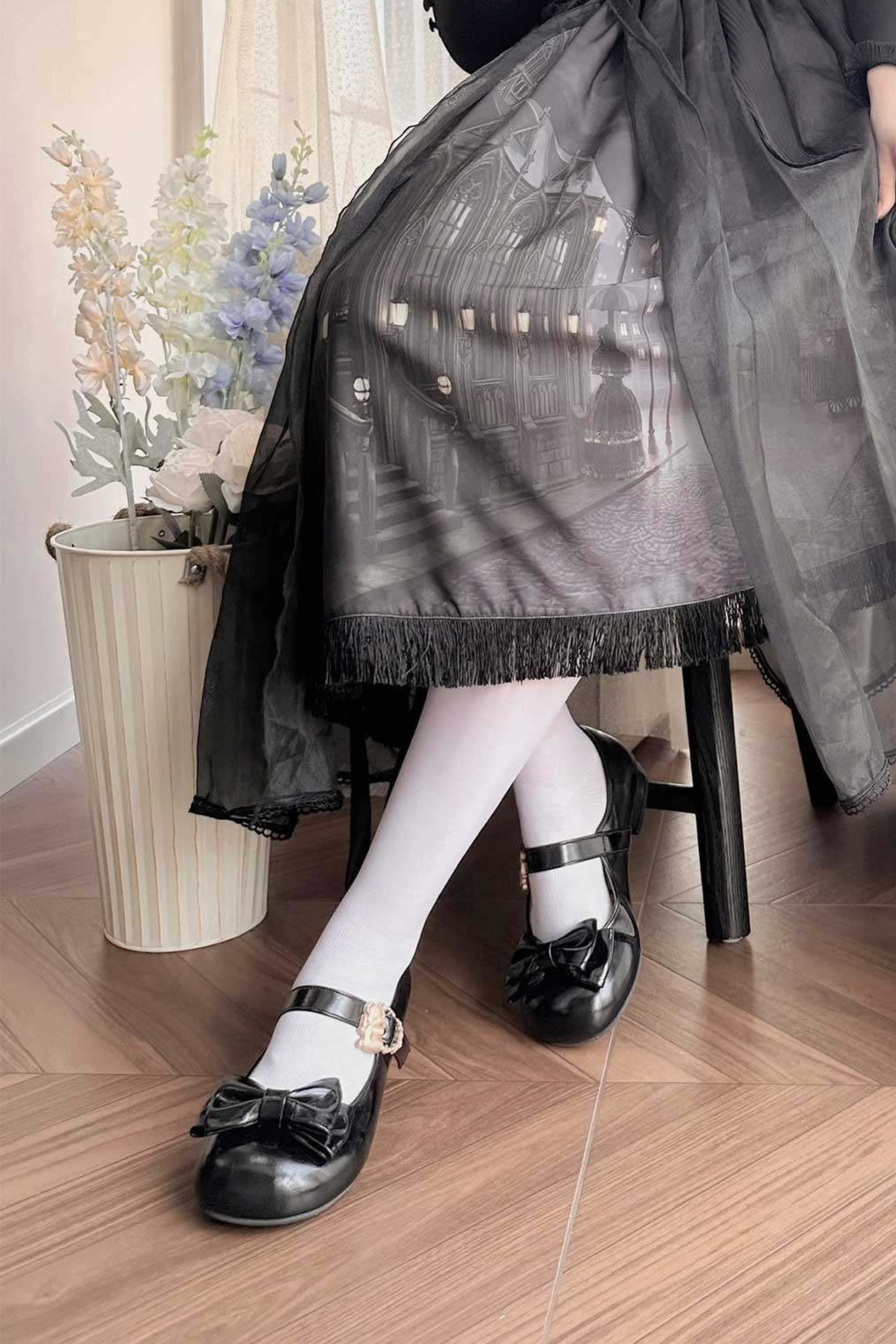 Glossy Sheep Bowknot Shoes