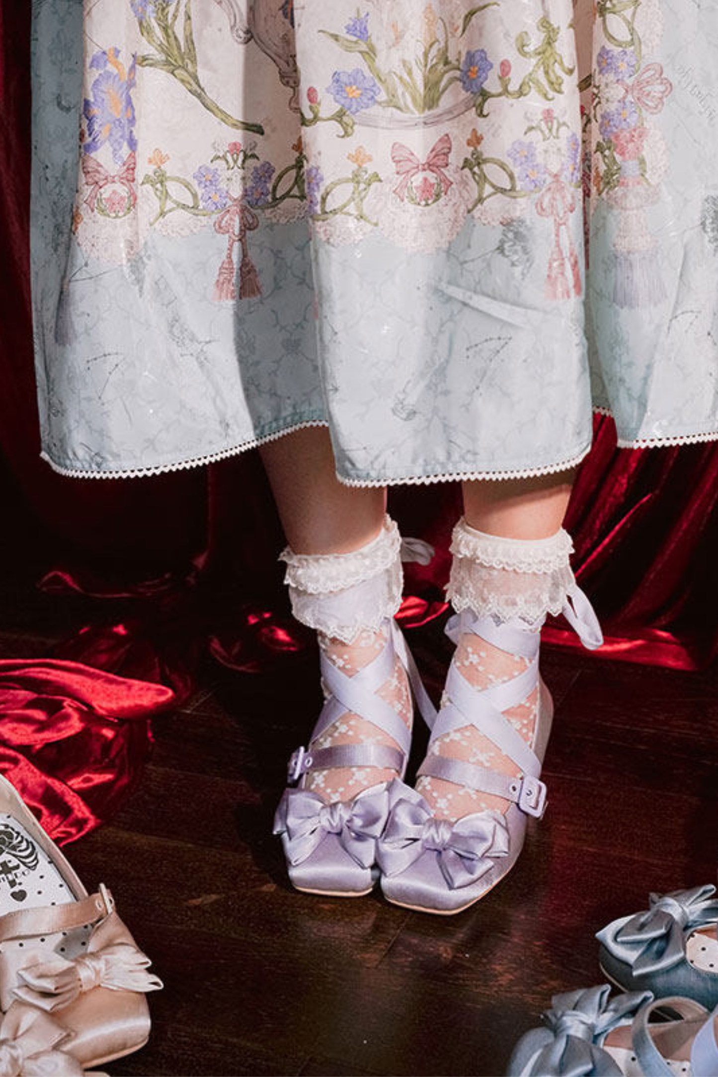 レースアップリボンサテンスクエアトゥシューズ