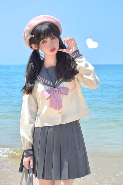 Matrosen-Oberteil + Plisseerock + Socken + Gürtel + Schleife