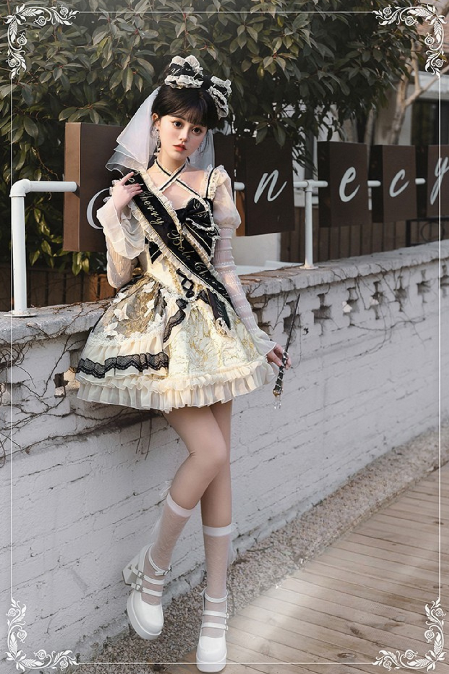 [Reservation Deadline: March 21] Rivet Gift Box Halter Ribbon Dress Setup