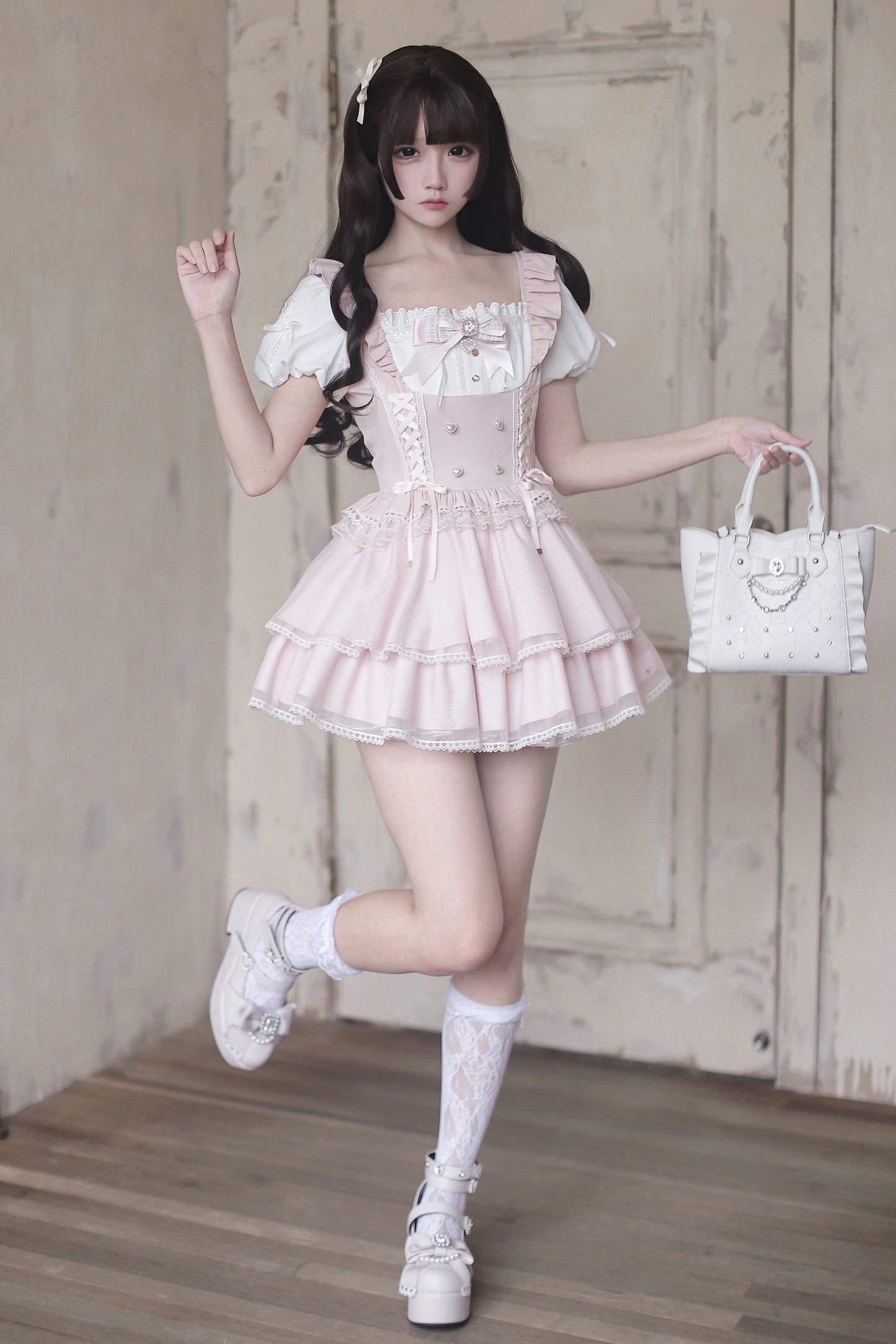 Ecomi Satin-Lagenkleid