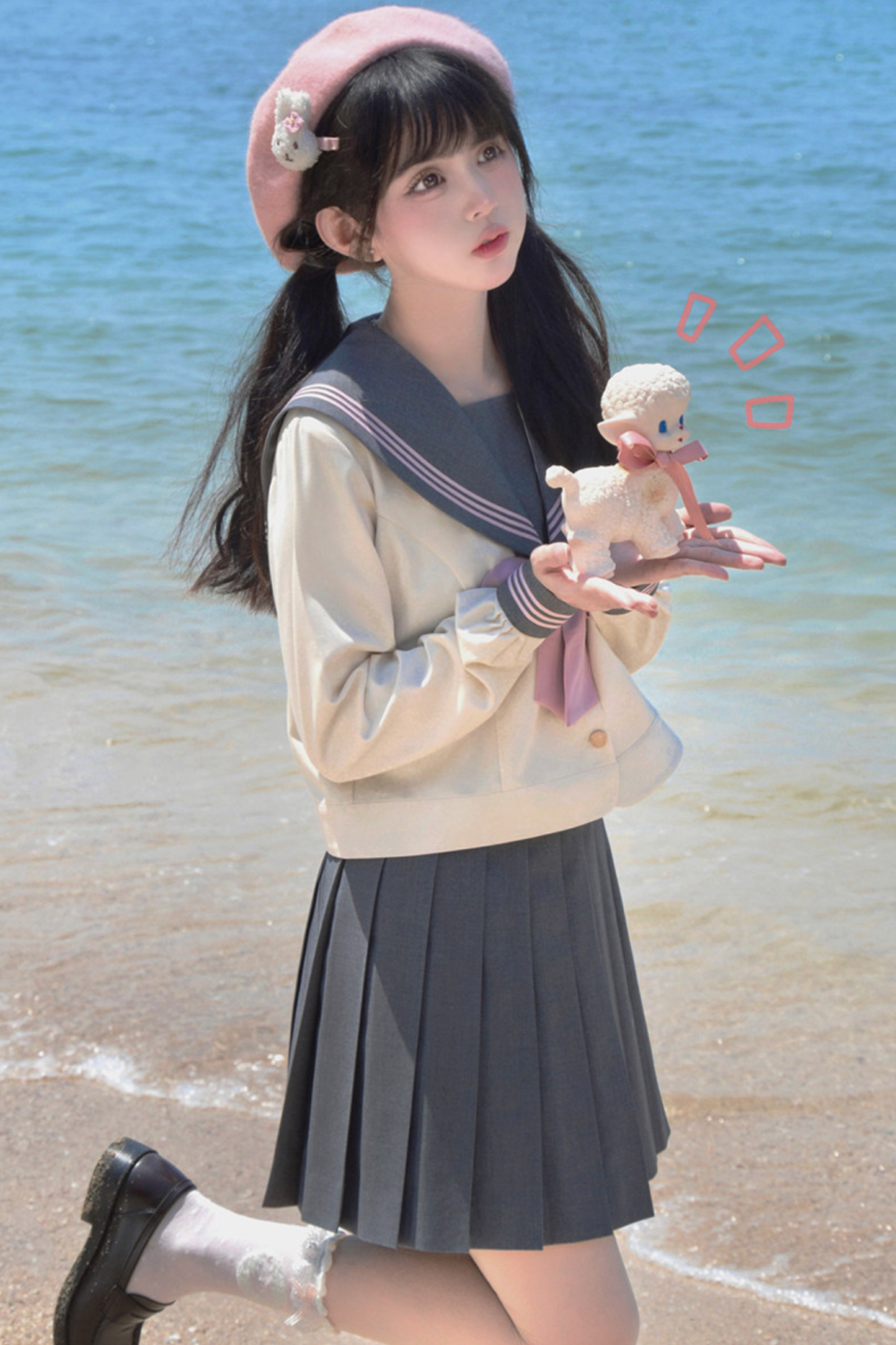 Matrosen-Oberteil + Plisseerock + Socken + Gürtel + Schleife