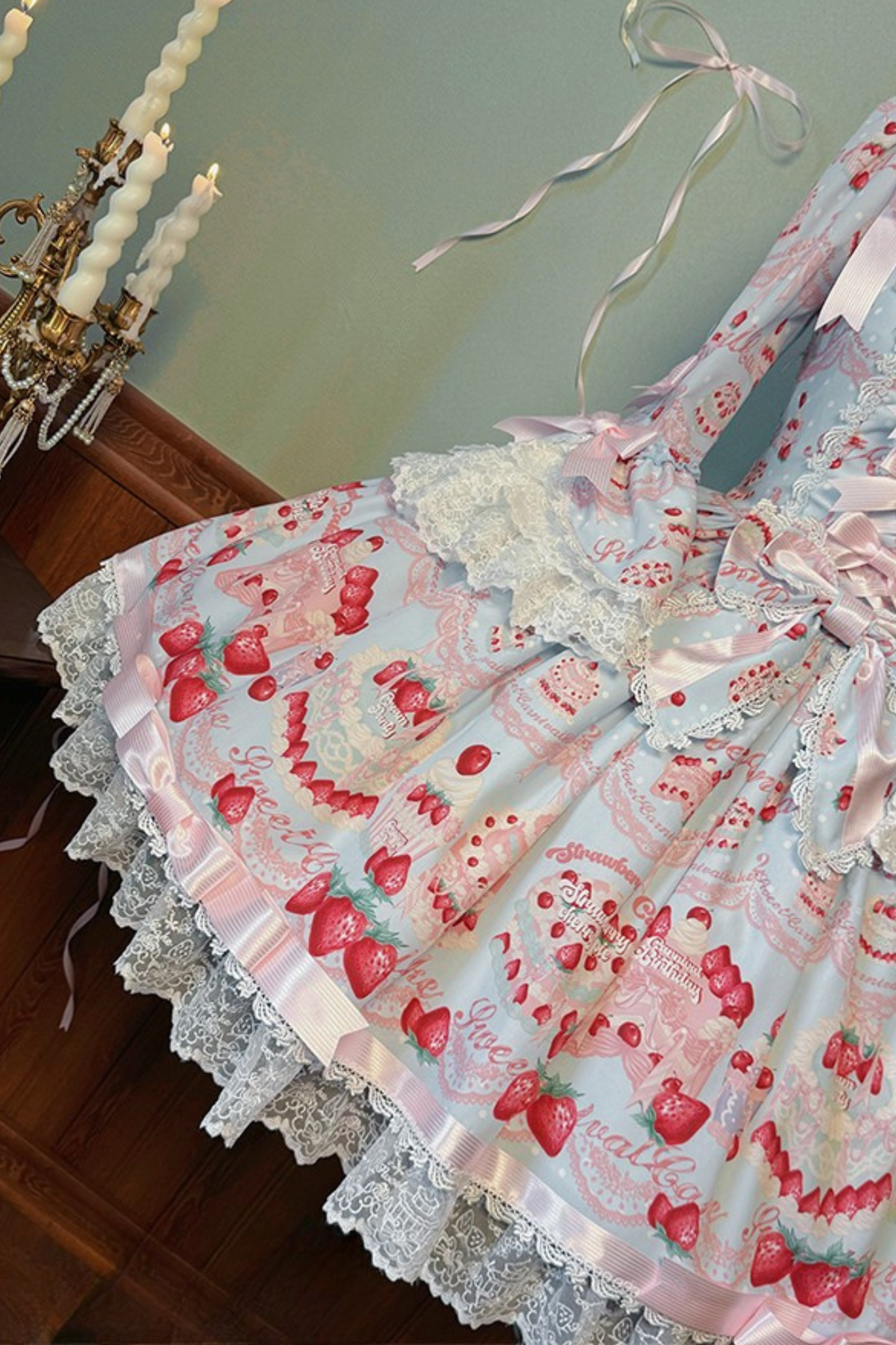 [Pre-order Deadline: July 8] Strawberry Doll Ribbon Dress